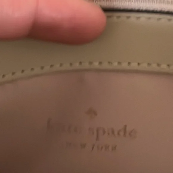 BNWT Kate spade Straw Medium with wallet color block included - Picture 12 of 14